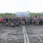 Menghadiri acara Puncak Penanaman Mangrove Nasional secara serentak jajaran TNI di seluruh Indonesia oleh Presiden RI dengan tema “Mangrove For Better life” yang dilaksanakan di Desa Tanjung Pasir KecamatanTanah Merah